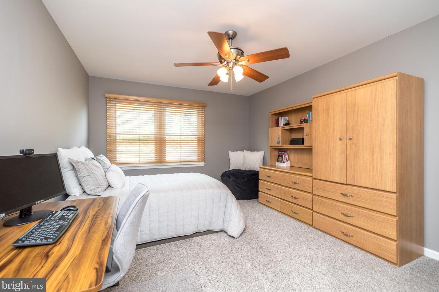 757 Castlewood Dr, Dresher PA  19025-2014 exterior