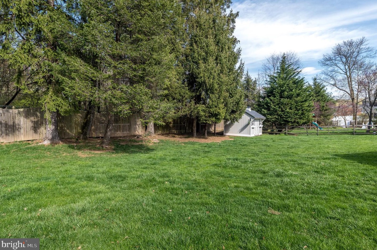 757 Castlewood Dr, Dresher PA  19025-2014 exterior