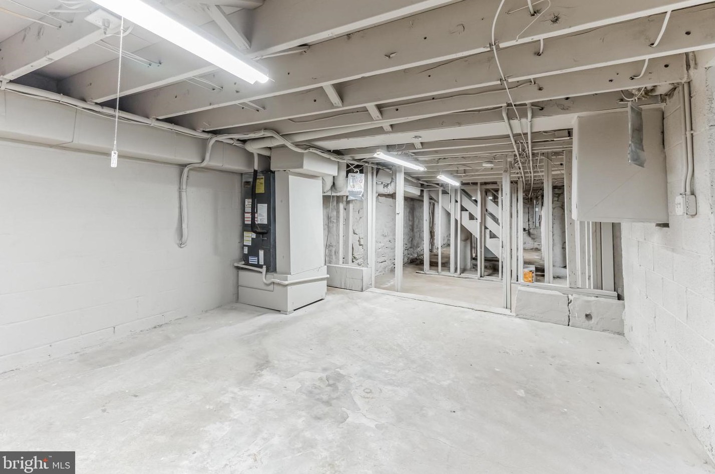 19 Chestnut St, Pottstown PA 19464-5451 exterior