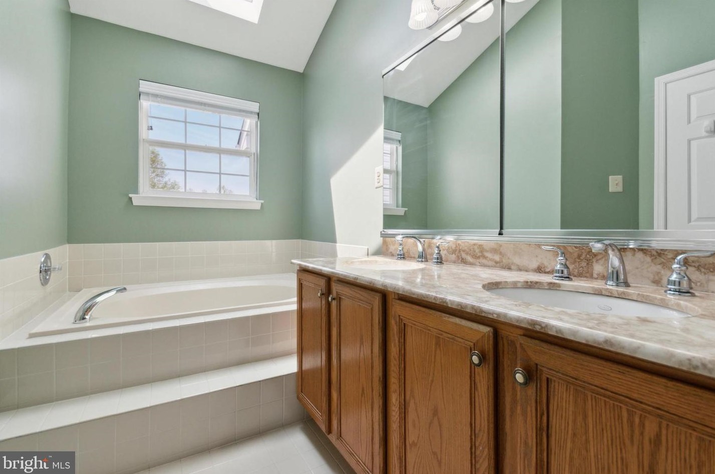 3023 Greenes Way Cir, Collegeville PA  19426-3186 exterior