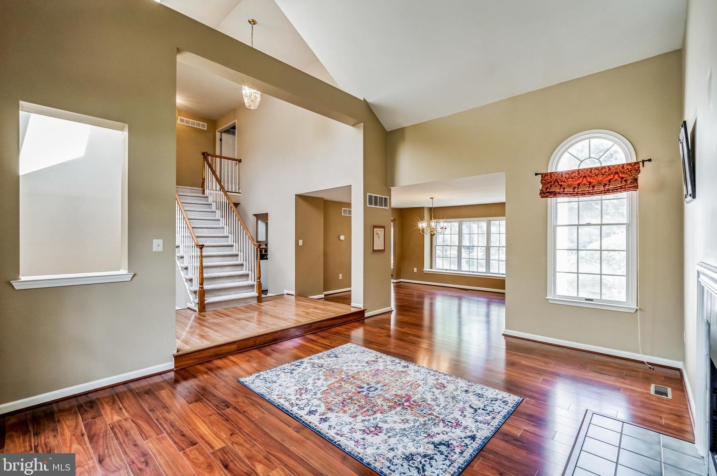 716 Castlewood Dr, Dresher PA 19025-2015 exterior