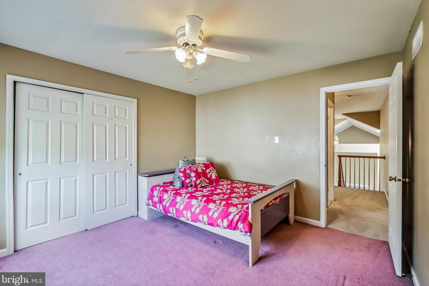 716 Castlewood Dr, Dresher PA 19025-2015 exterior