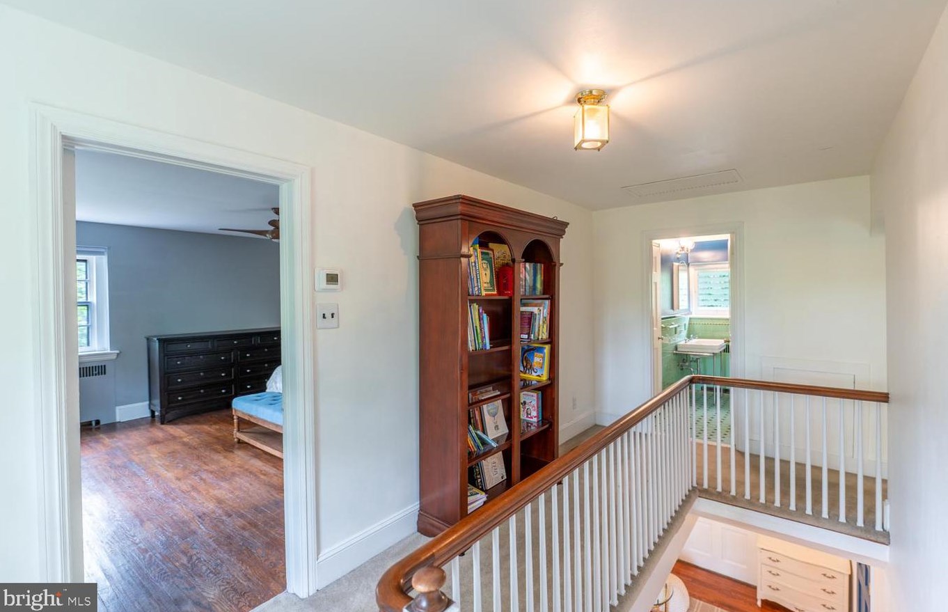 819 Pardee Ln, Wyncote PA 19095-1609 exterior