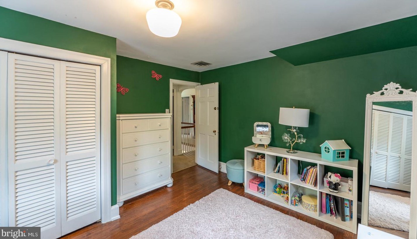 819 Pardee Ln, Wyncote PA 19095-1609 exterior