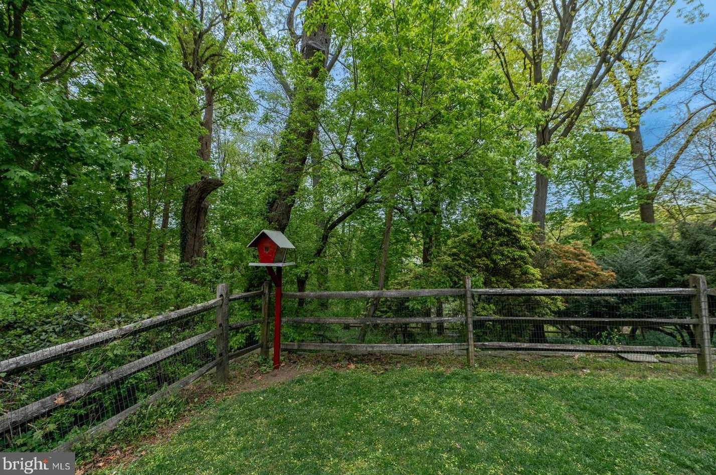 819 Pardee Ln, Wyncote PA 19095-1609 exterior