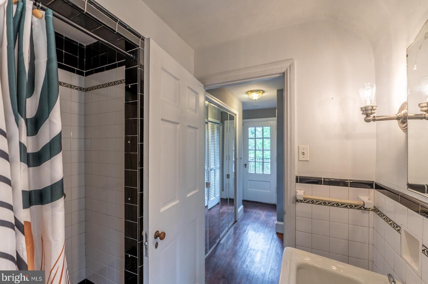 819 Pardee Ln, Wyncote PA 19095-1609 exterior