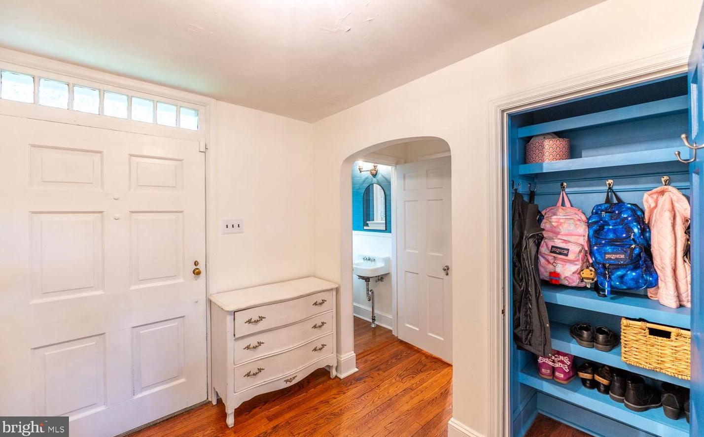 819 Pardee Ln, Wyncote PA 19095-1609 exterior