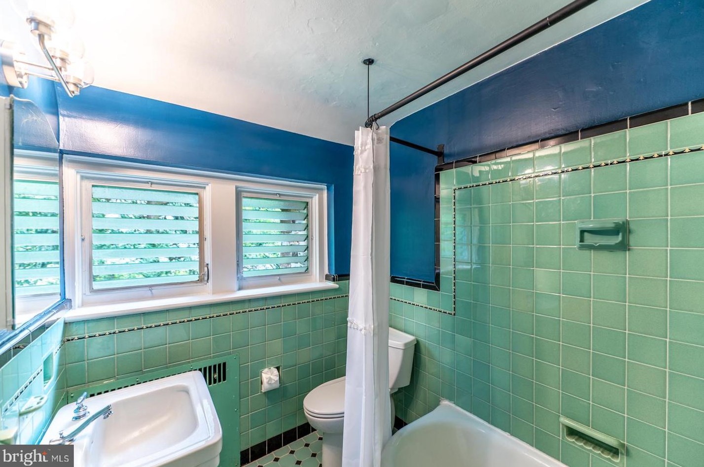 819 Pardee Ln, Wyncote PA 19095-1609 exterior