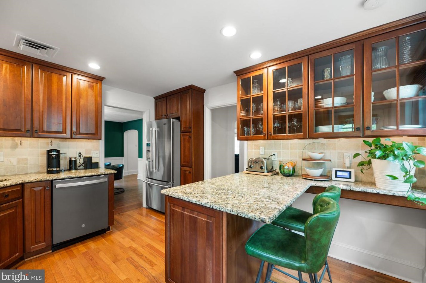 819 Pardee Ln, Wyncote PA 19095-1609 exterior