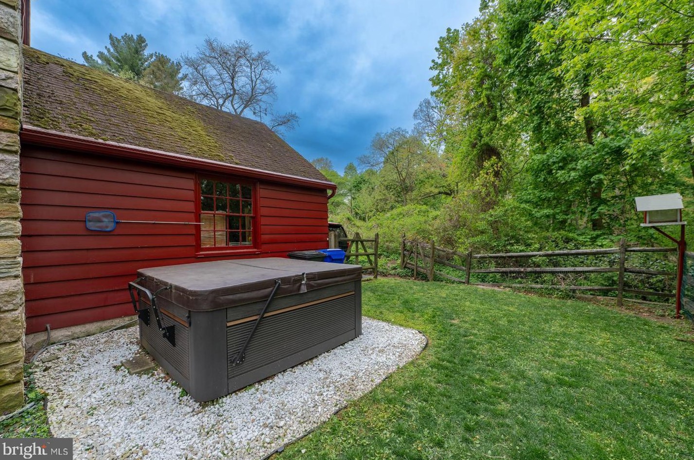 819 Pardee Ln, Wyncote PA 19095-1609 exterior