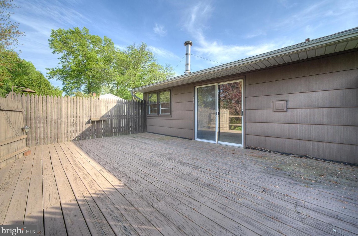 219 Hancock Rd, North Wales PA  19454-2370 exterior