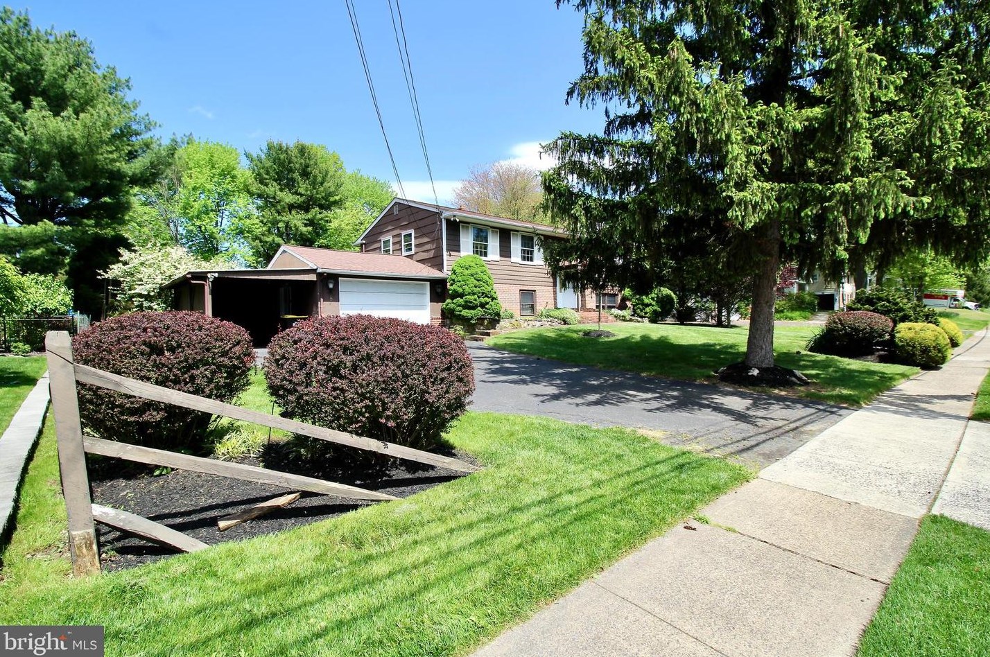 219 Hancock Rd, North Wales PA  19454-2370 exterior