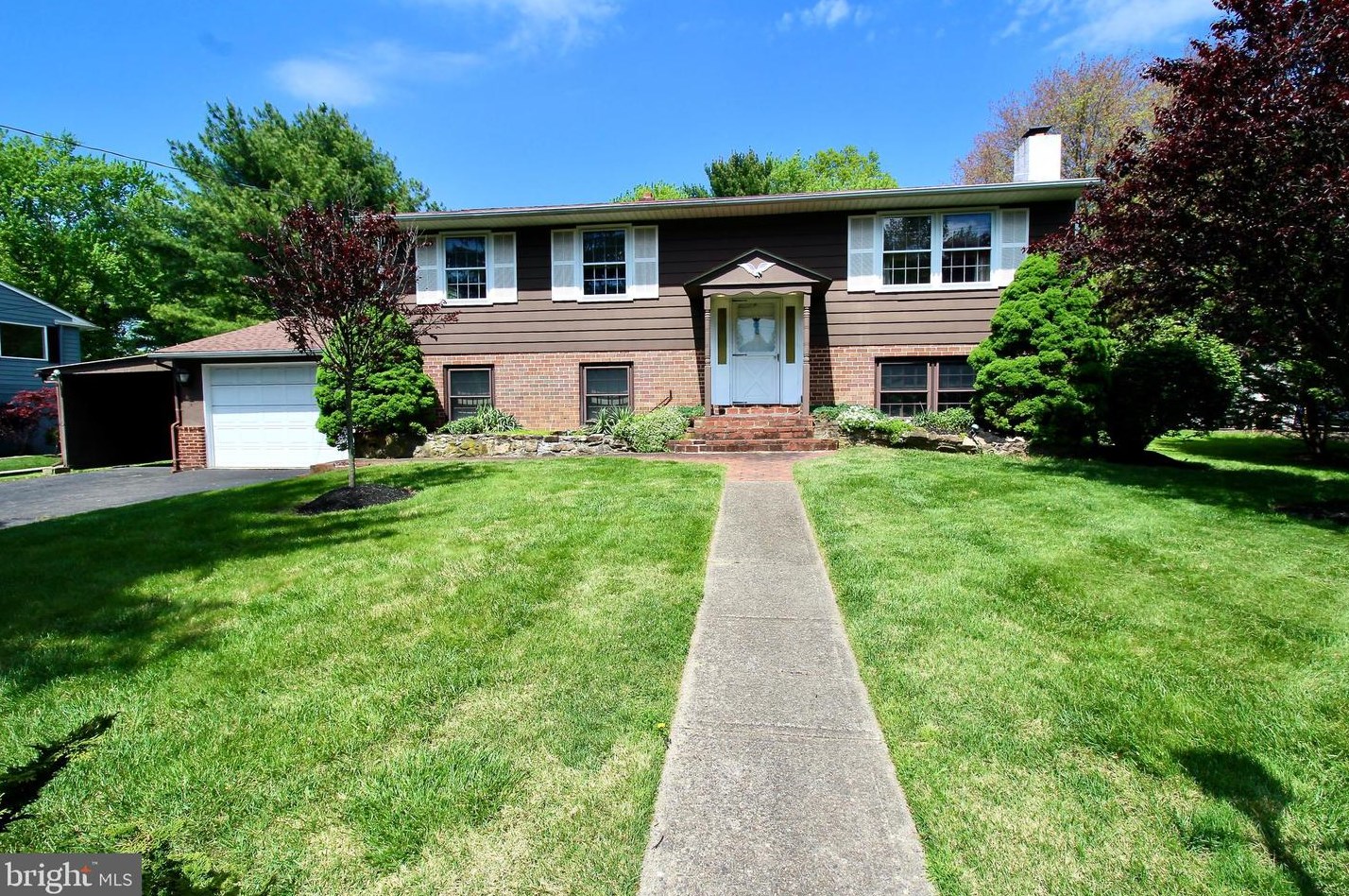 219 Hancock Rd, North Wales PA  19454-2373 exterior