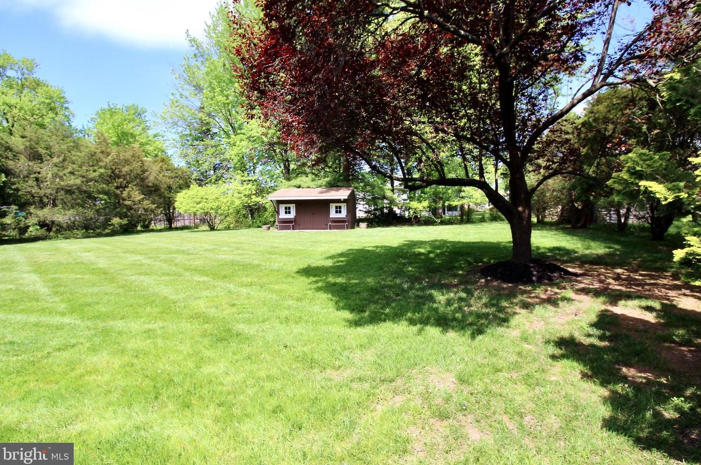 219 Hancock Rd, North Wales PA  19454-2370 exterior