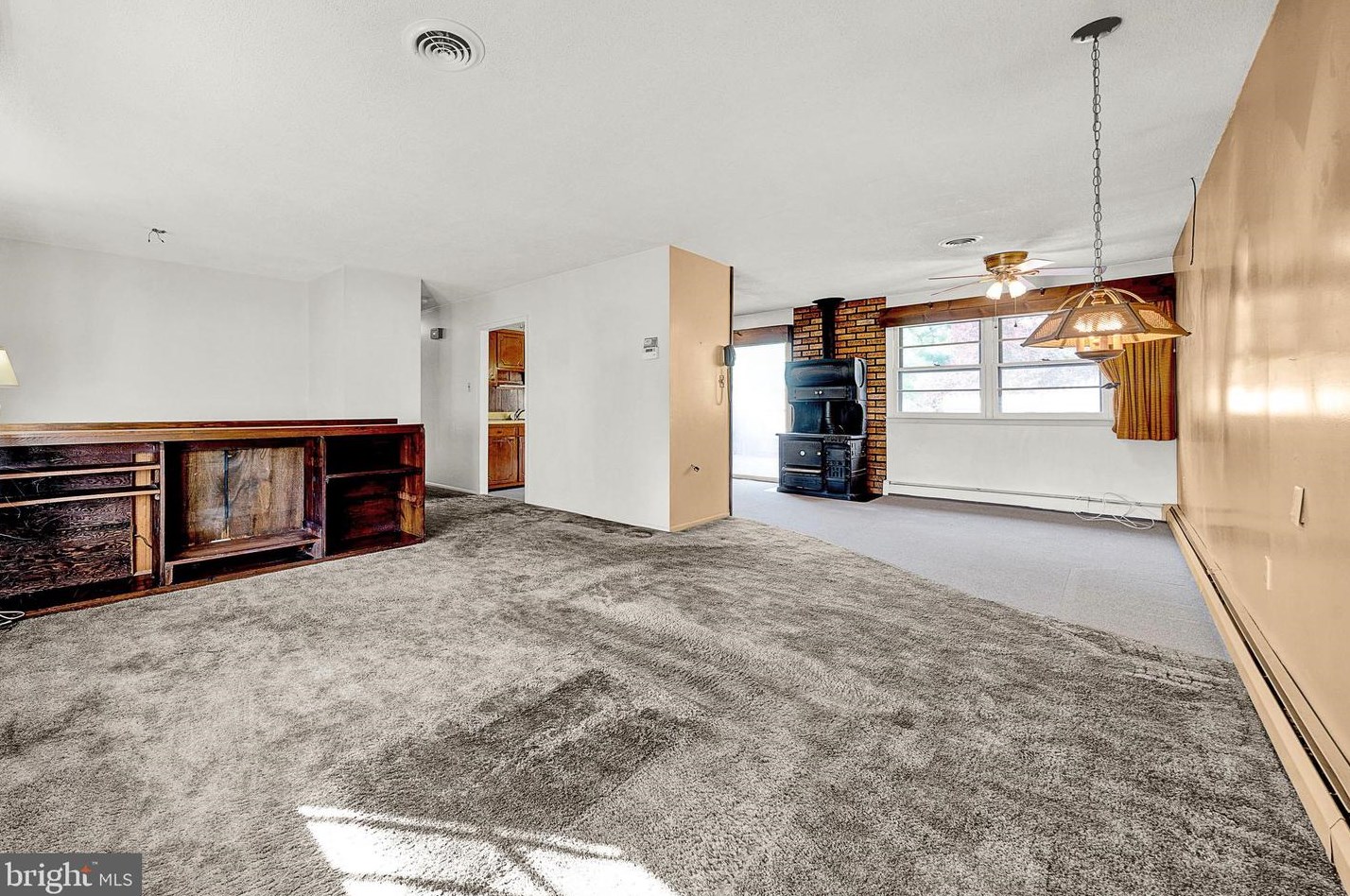 219 Hancock Rd, North Wales PA  19454-2370 exterior