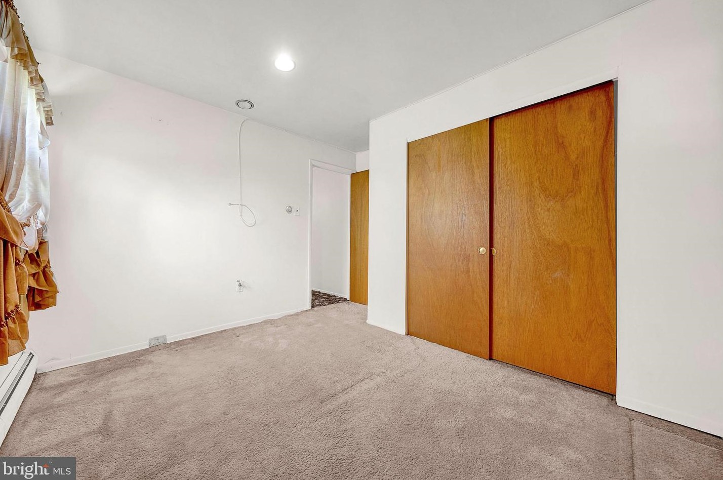 219 Hancock Rd, North Wales PA  19454-2370 exterior