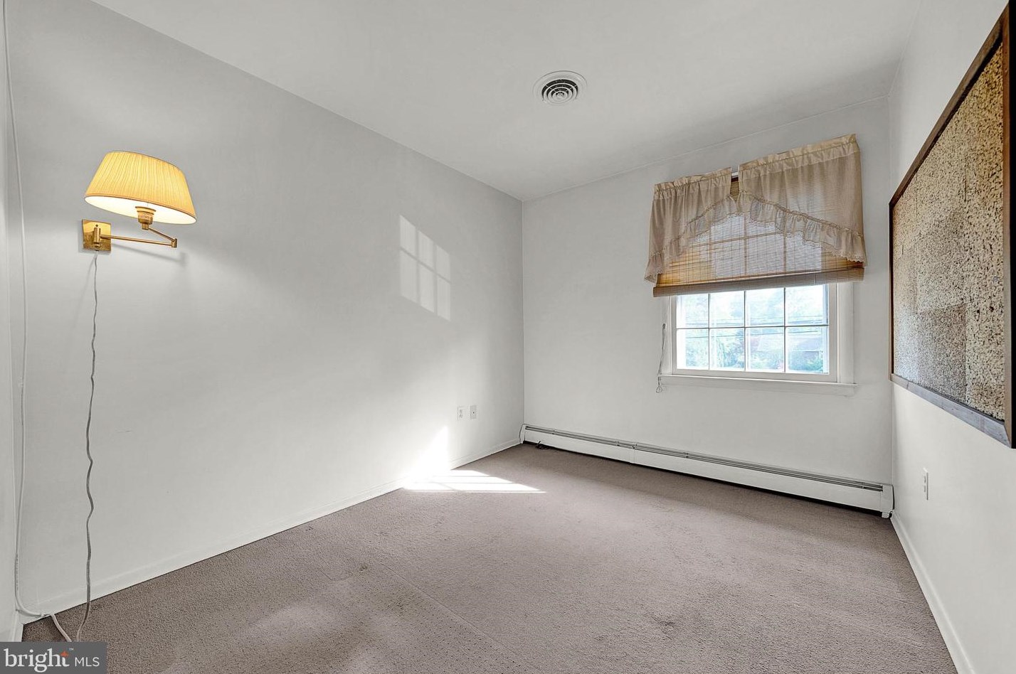 219 Hancock Rd, North Wales PA  19454-2370 exterior