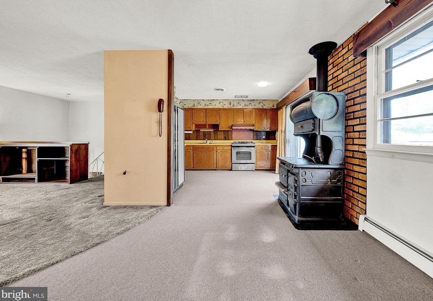 219 Hancock Rd, North Wales PA  19454-2370 exterior