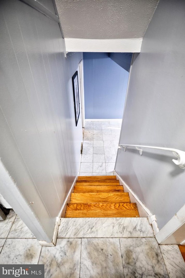 517 Barbara Dr, Norristown PA  19403-4101 exterior