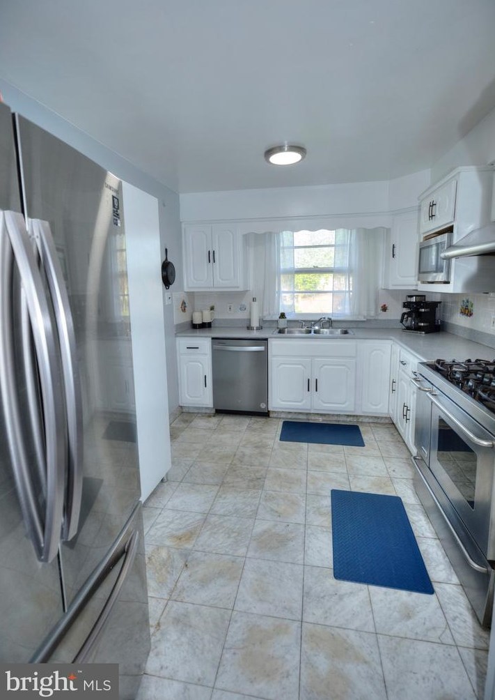 517 Barbara Dr, Norristown PA  19403-4101 exterior