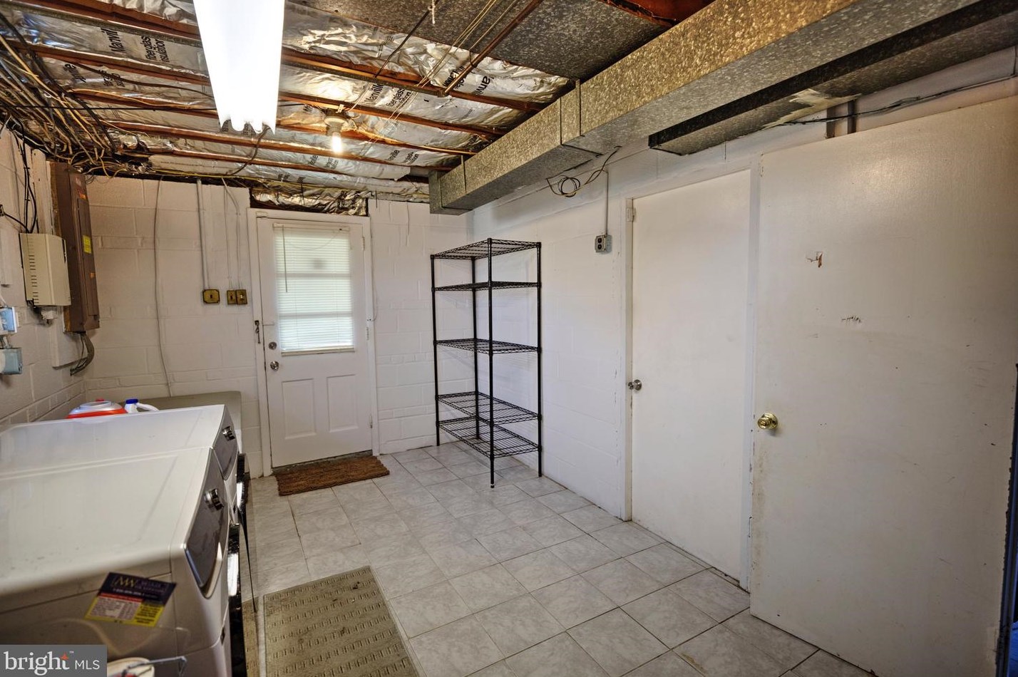 517 Barbara Dr, Norristown PA  19403-4101 exterior