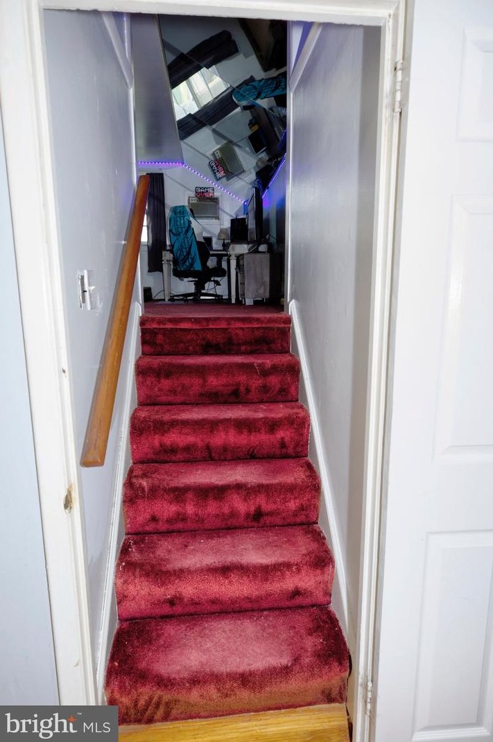 517 Barbara Dr, Norristown PA  19403-4101 exterior