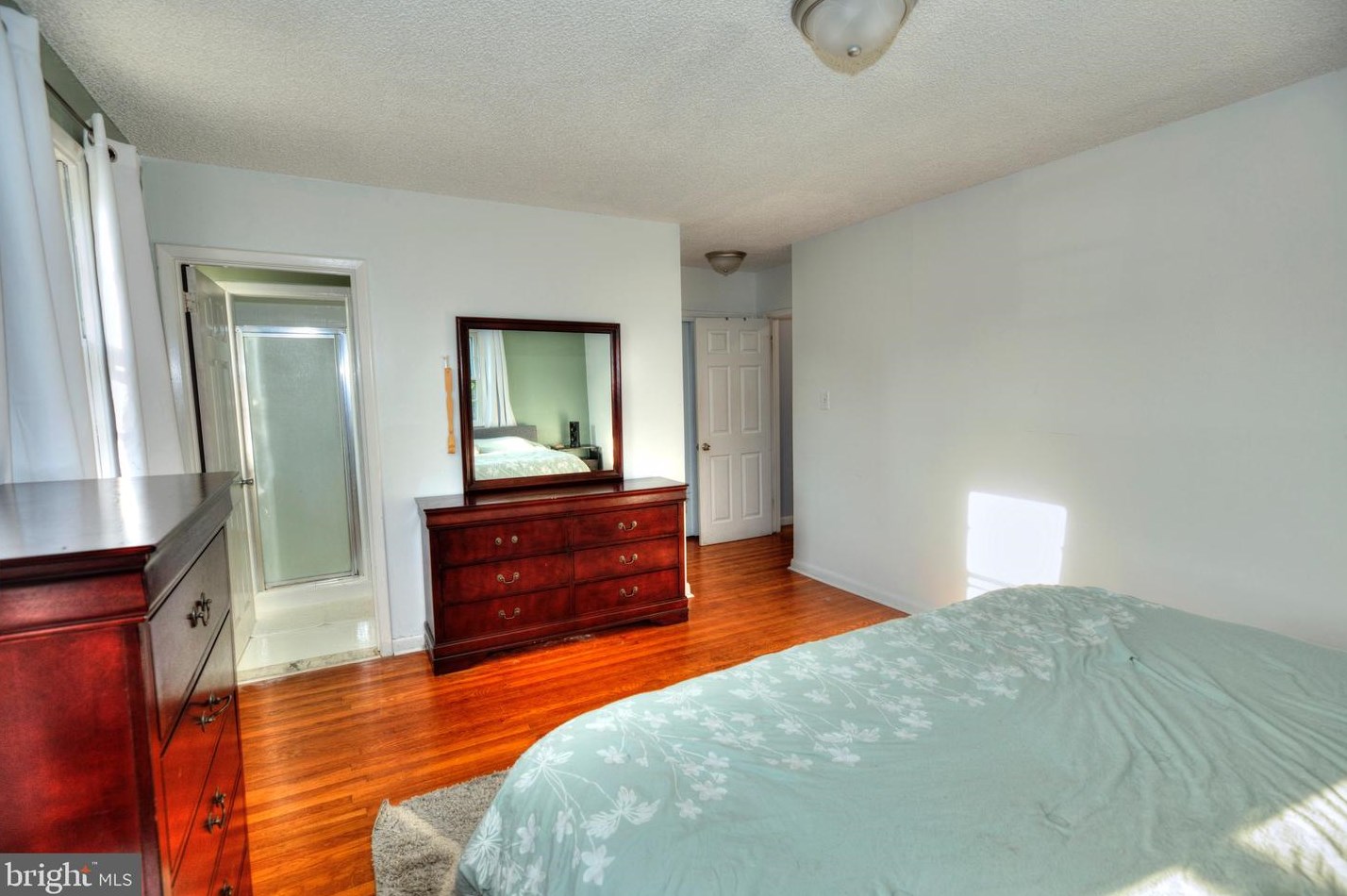 517 Barbara Dr, Norristown PA  19403-4101 exterior