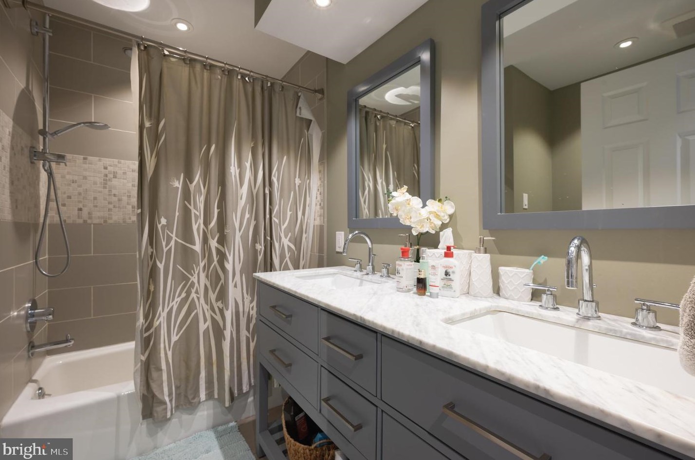 709 Abbeydale Ct, Prospectville PA 19002-1823 exterior