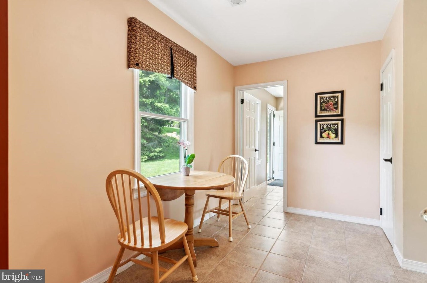 24 Scarlet Oak Dr, Miquon PA 19444-2420 exterior