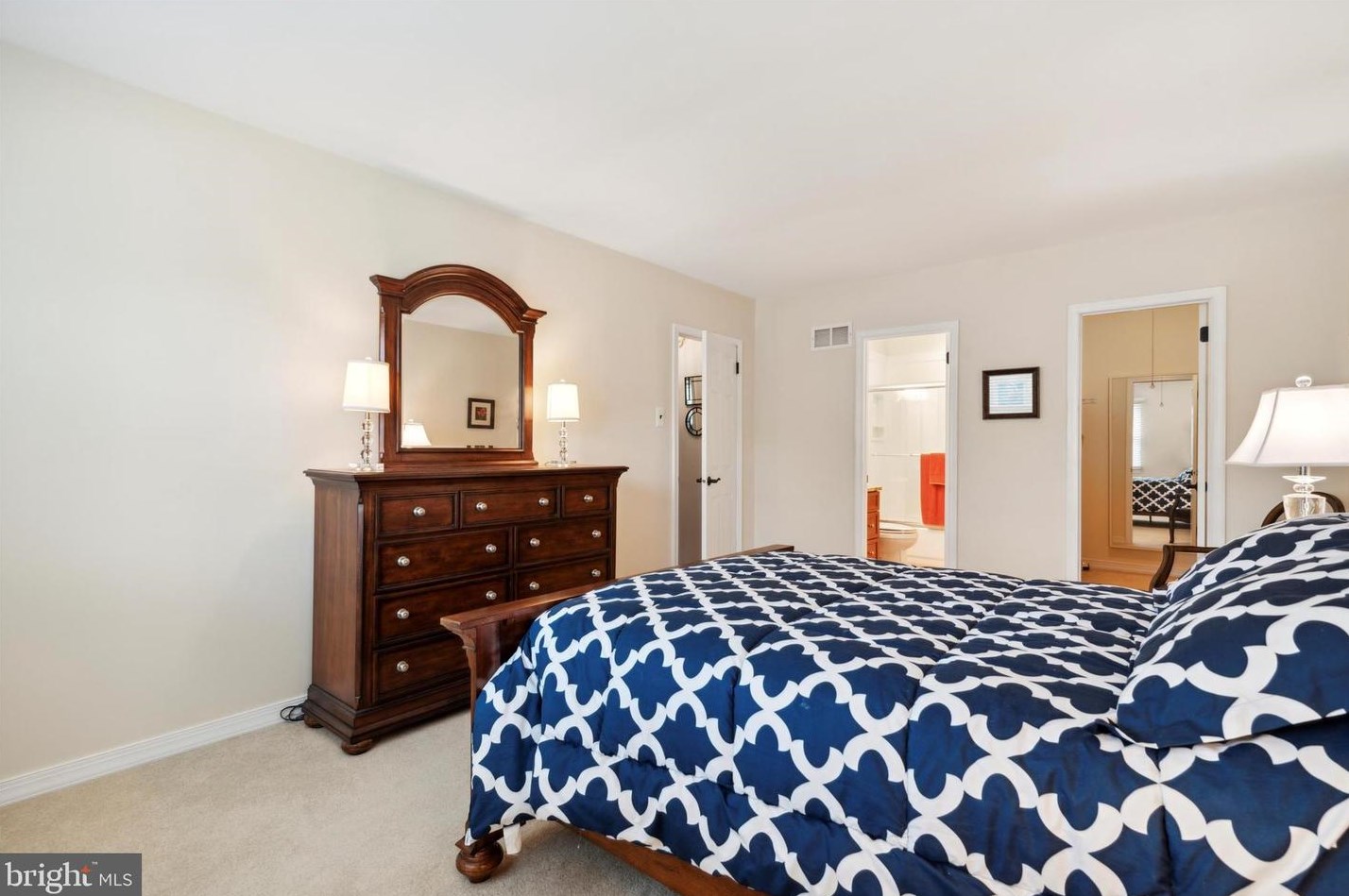 24 Scarlet Oak Dr, Miquon PA 19444-2420 exterior