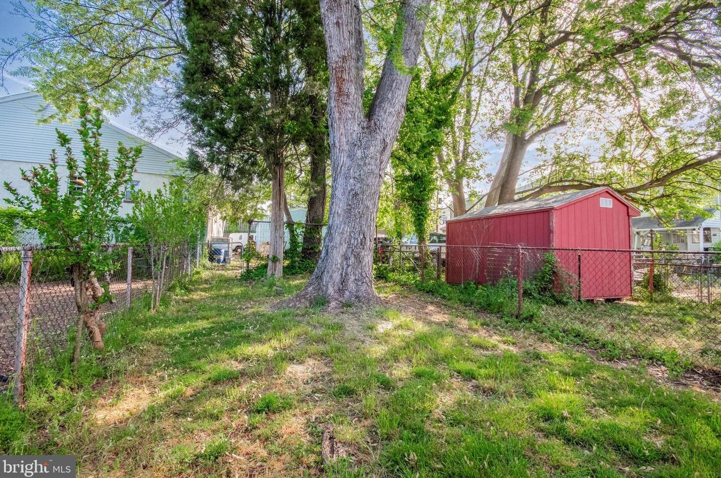 1113 Lafayette St, Norristown PA  19401-4306 exterior