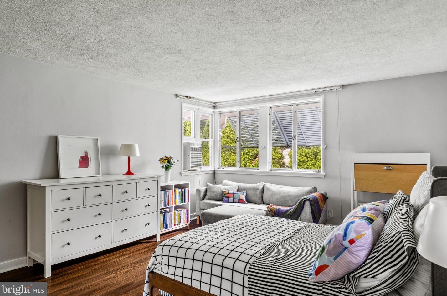 8301 High School Rd, Melrose Park PA  19027-2009 exterior