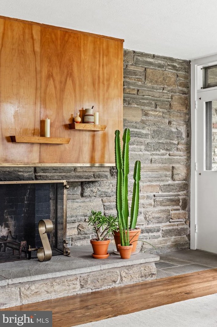 8301 High School Rd, Melrose Park PA  19027-2009 exterior