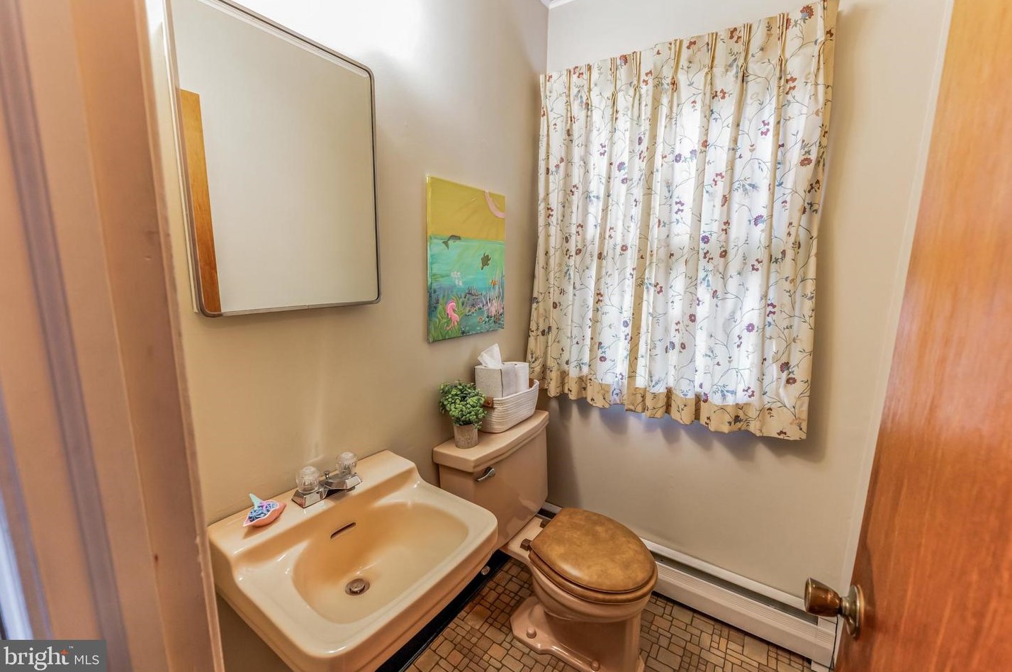 224 Oakland Pl, North Wales PA  19454-2462 exterior