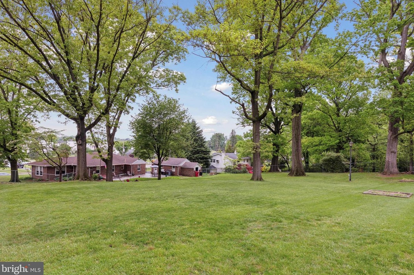 1504 New Hope St, Norristown PA 19401-3548 exterior