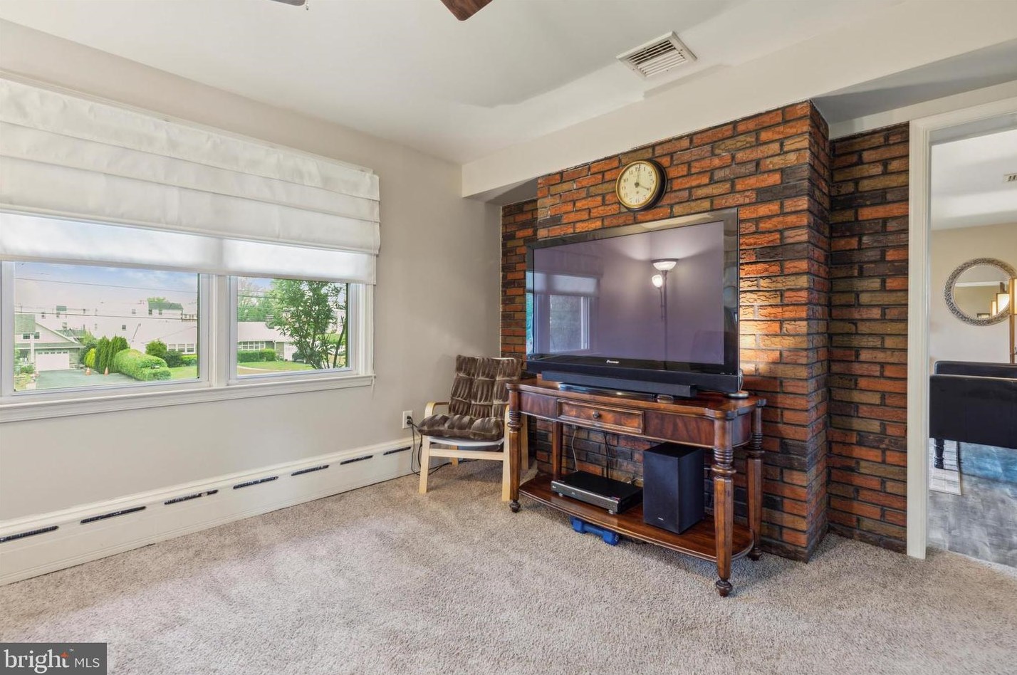 1504 New Hope St, Norristown PA 19401-3548 exterior