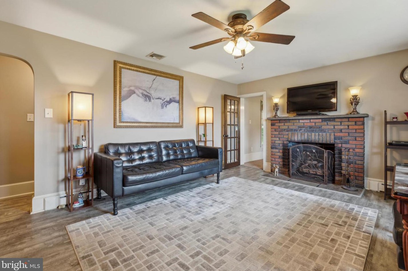 1504 New Hope St, Norristown PA 19401-3548 exterior