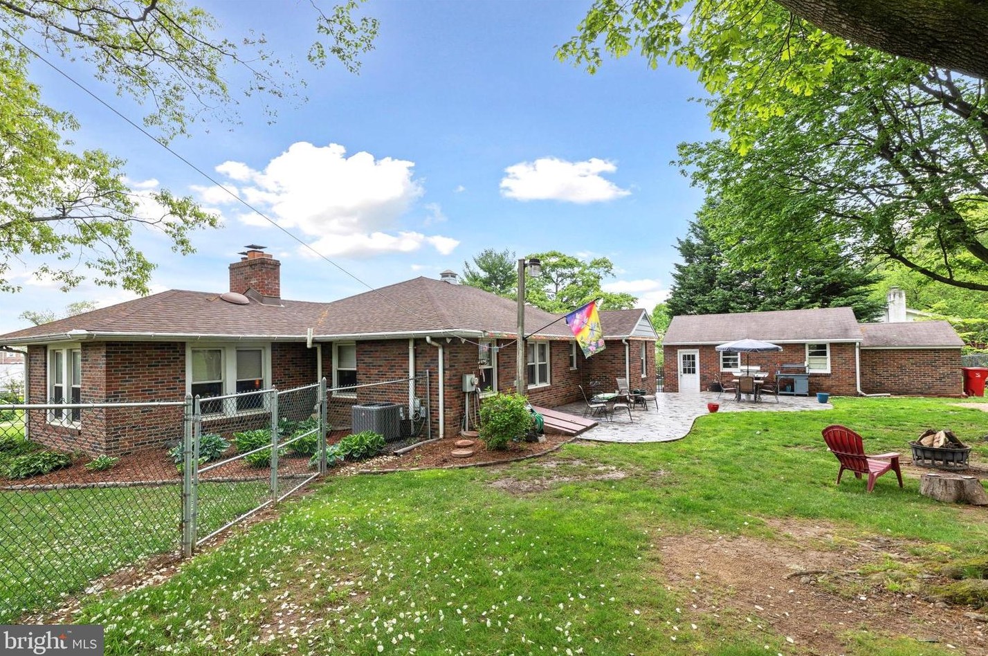 1504 New Hope St, Norristown PA 19401-3548 exterior