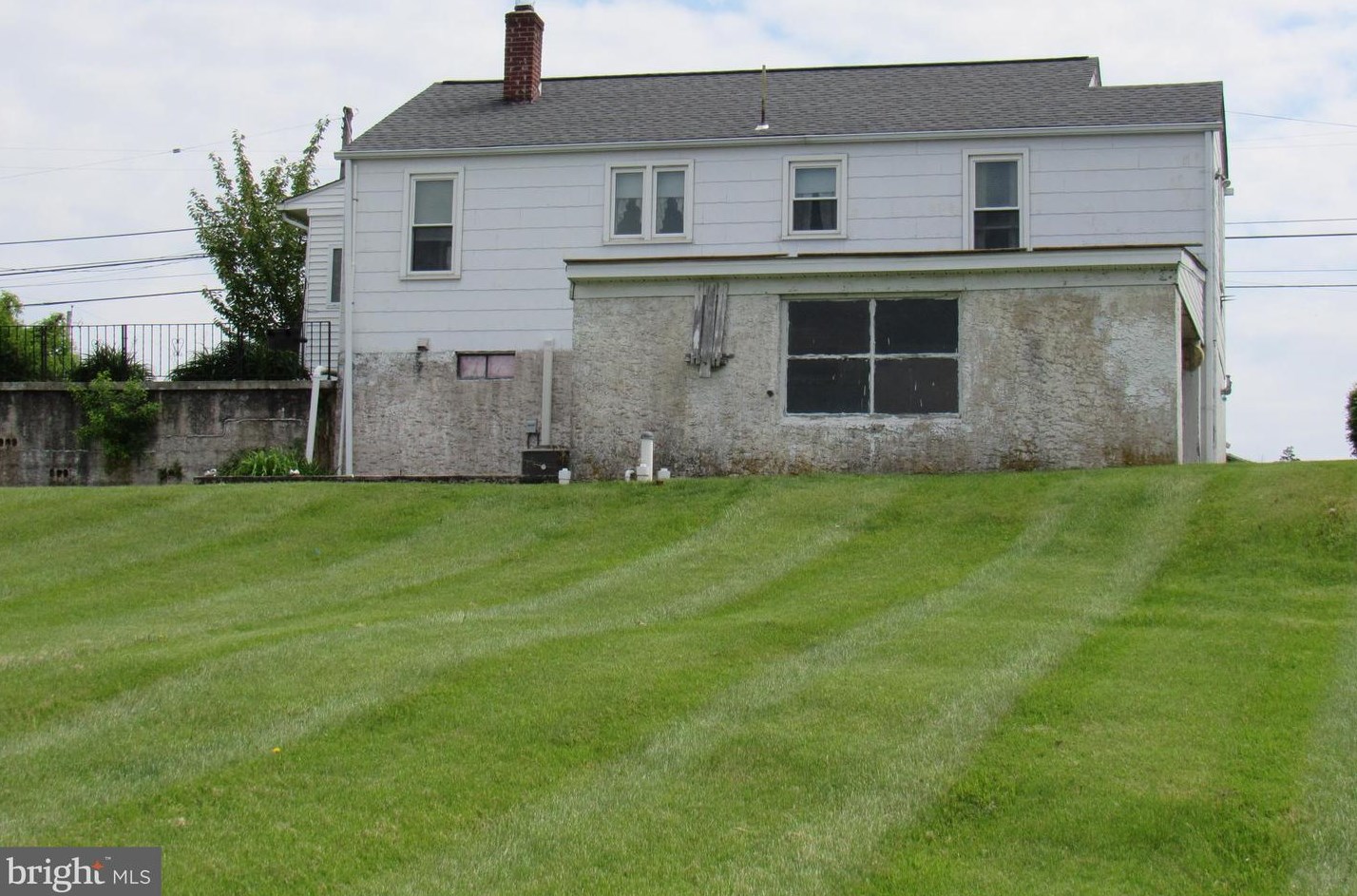 1636 Farmington Ave, Pottstown PA 19464-1401 exterior