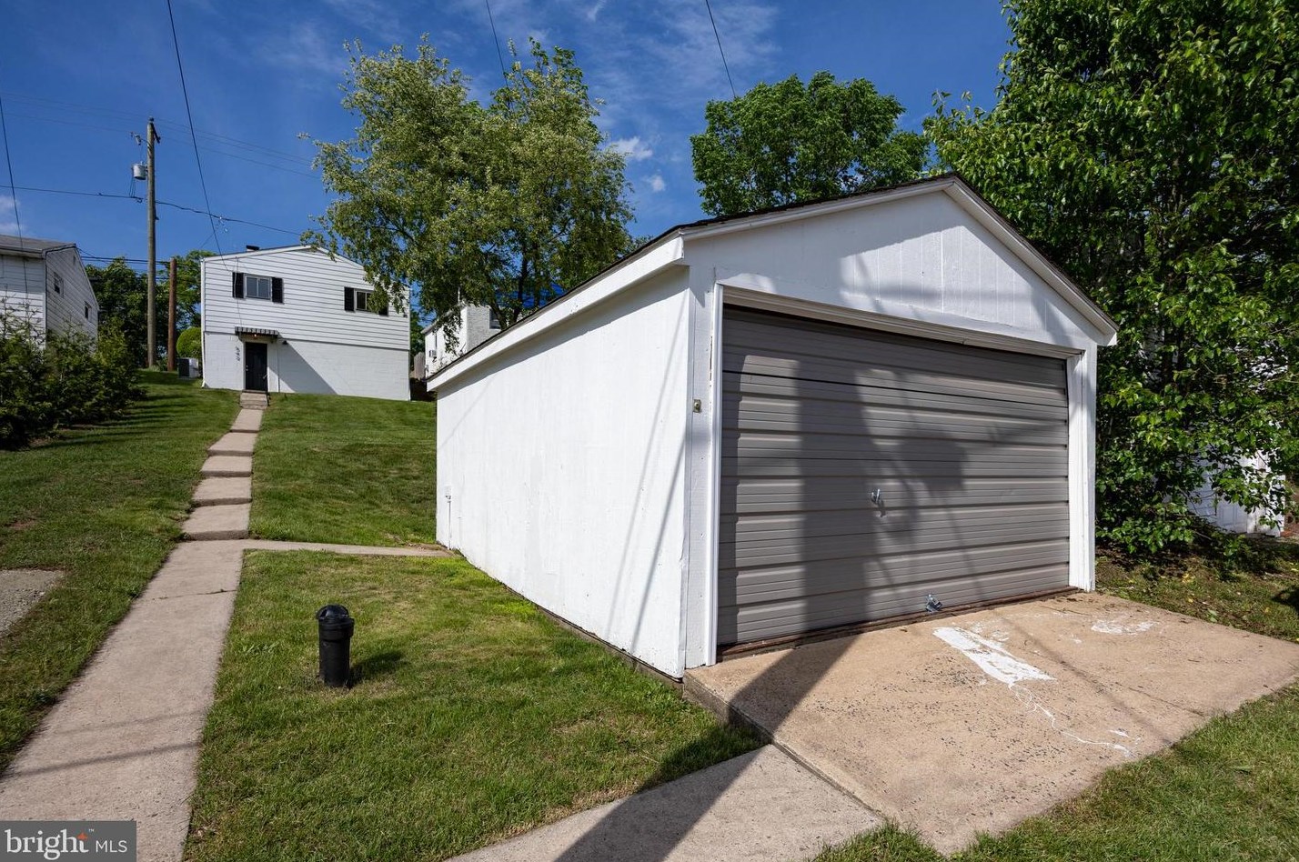 542 Beech St, Pottstown PA  19464-5665 exterior