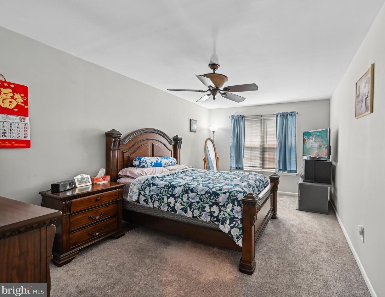 359 Hamilton Dr, Harleysville PA  19438-2152 exterior
