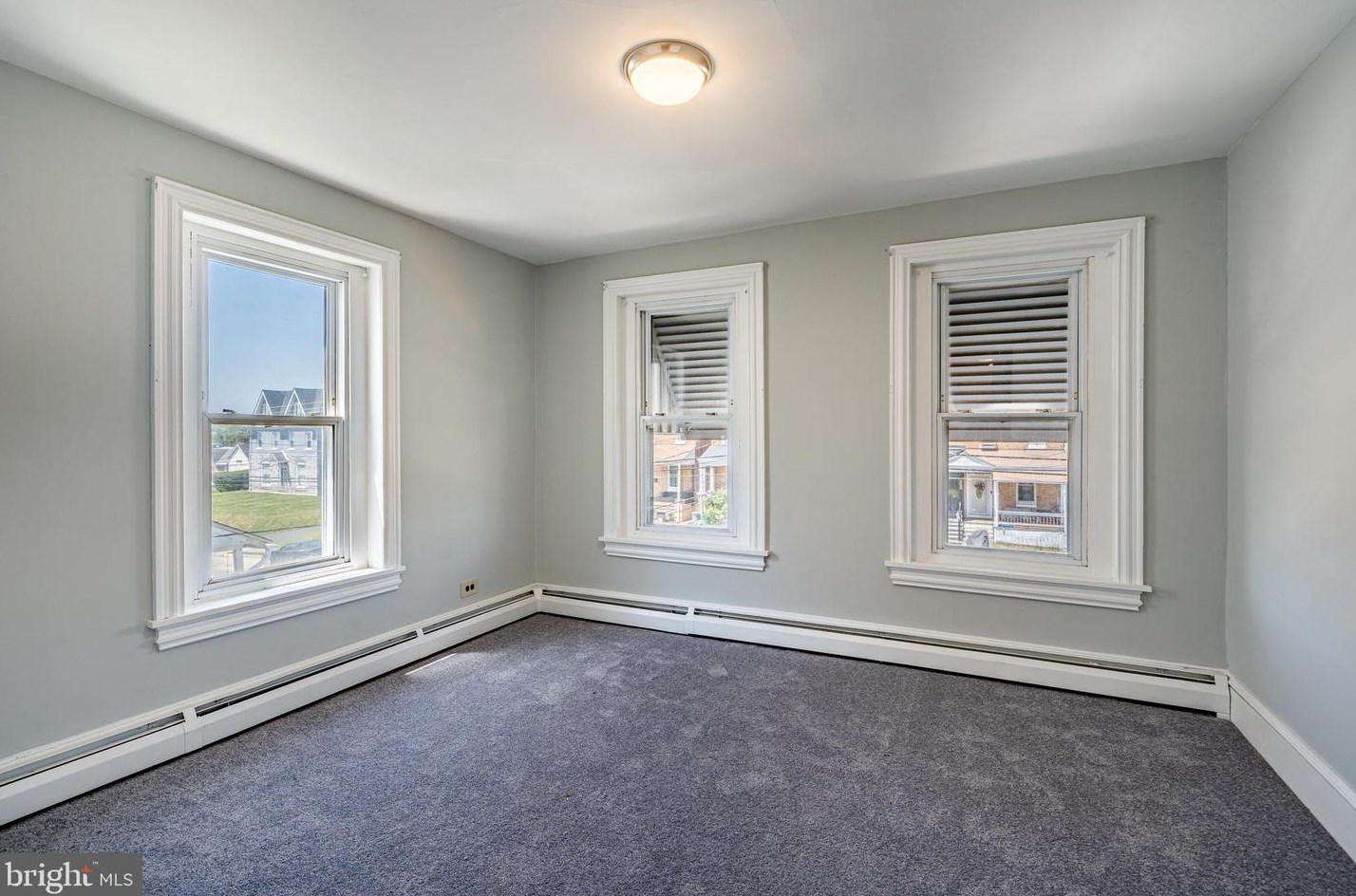 526 Walnut St, Limerick PA 19468-2413 exterior