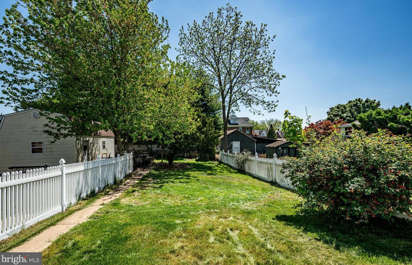 526 Walnut St, Limerick PA 19468-2413 exterior