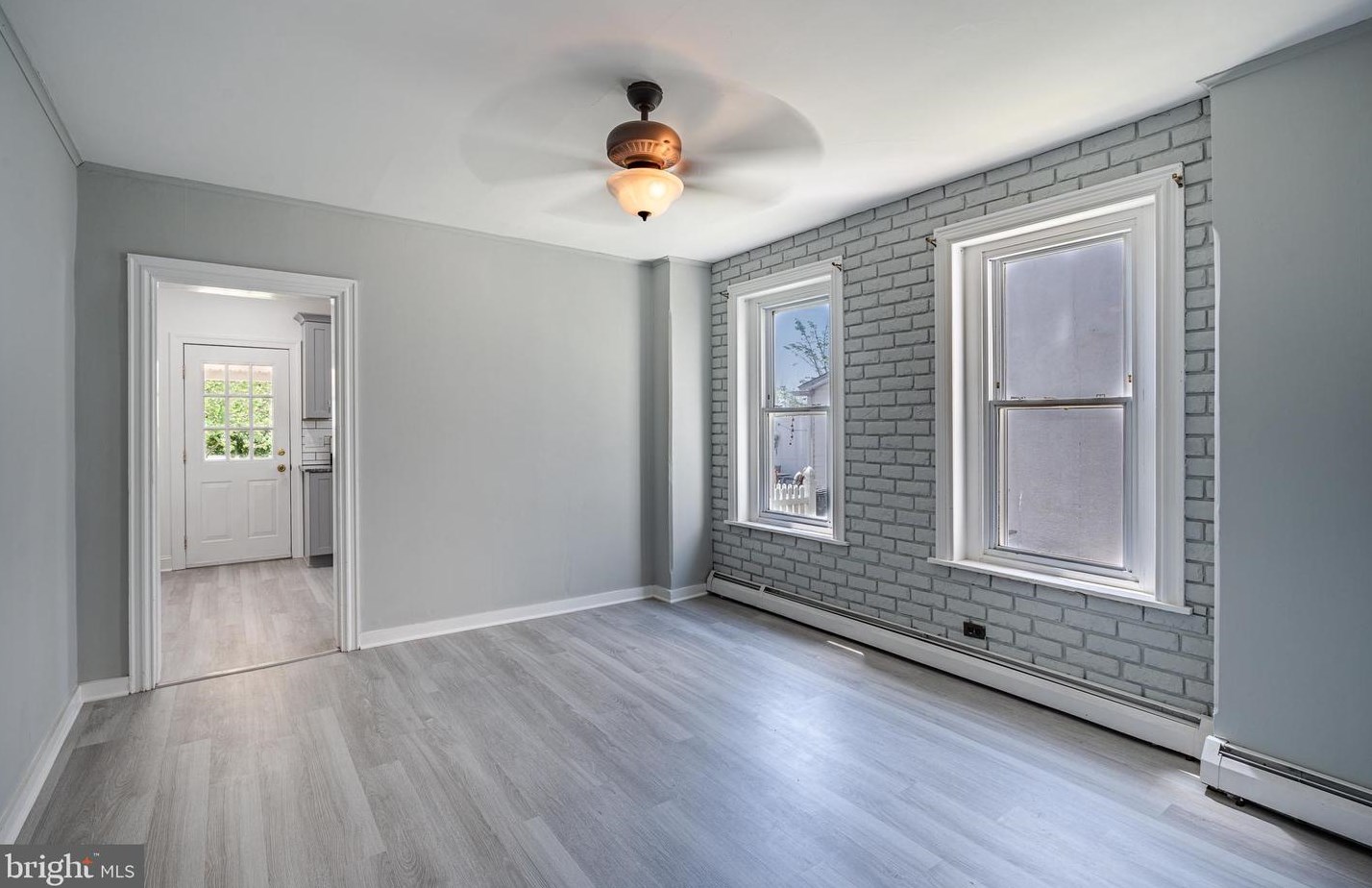 526 Walnut St, Limerick PA 19468-2413 exterior