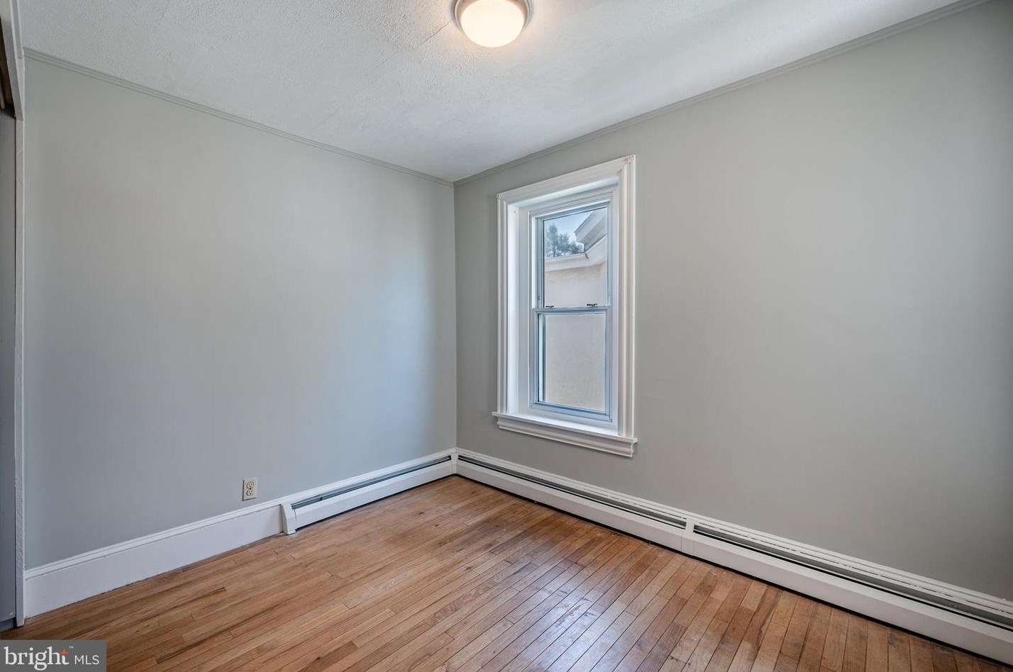 526 Walnut St, Limerick PA 19468-2413 exterior