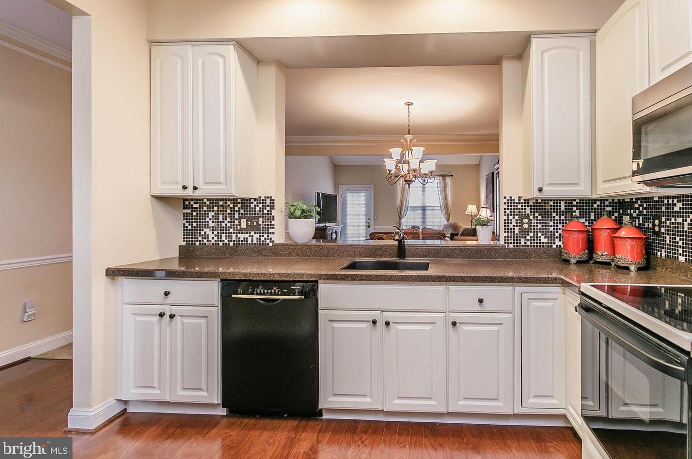 8 Newbury Way, Lansdale PA 19446-4379 exterior