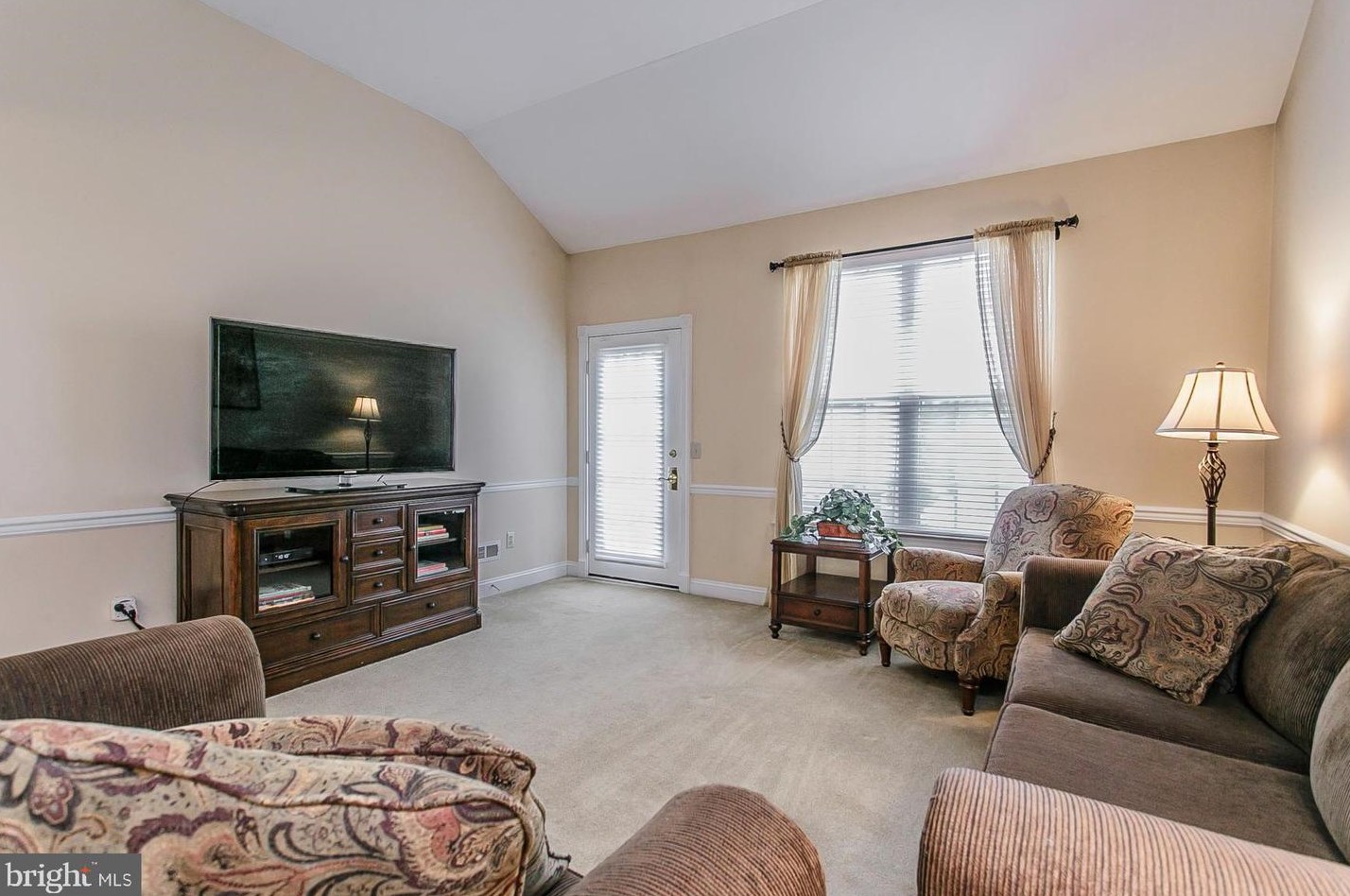 8 Newbury Way, Lansdale PA 19446-4379 exterior