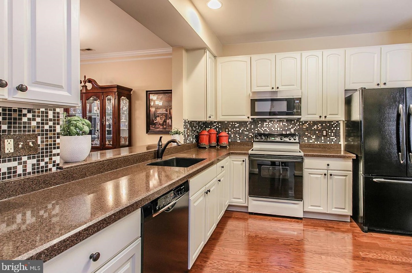 8 Newbury Way, Lansdale PA 19446-4379 exterior