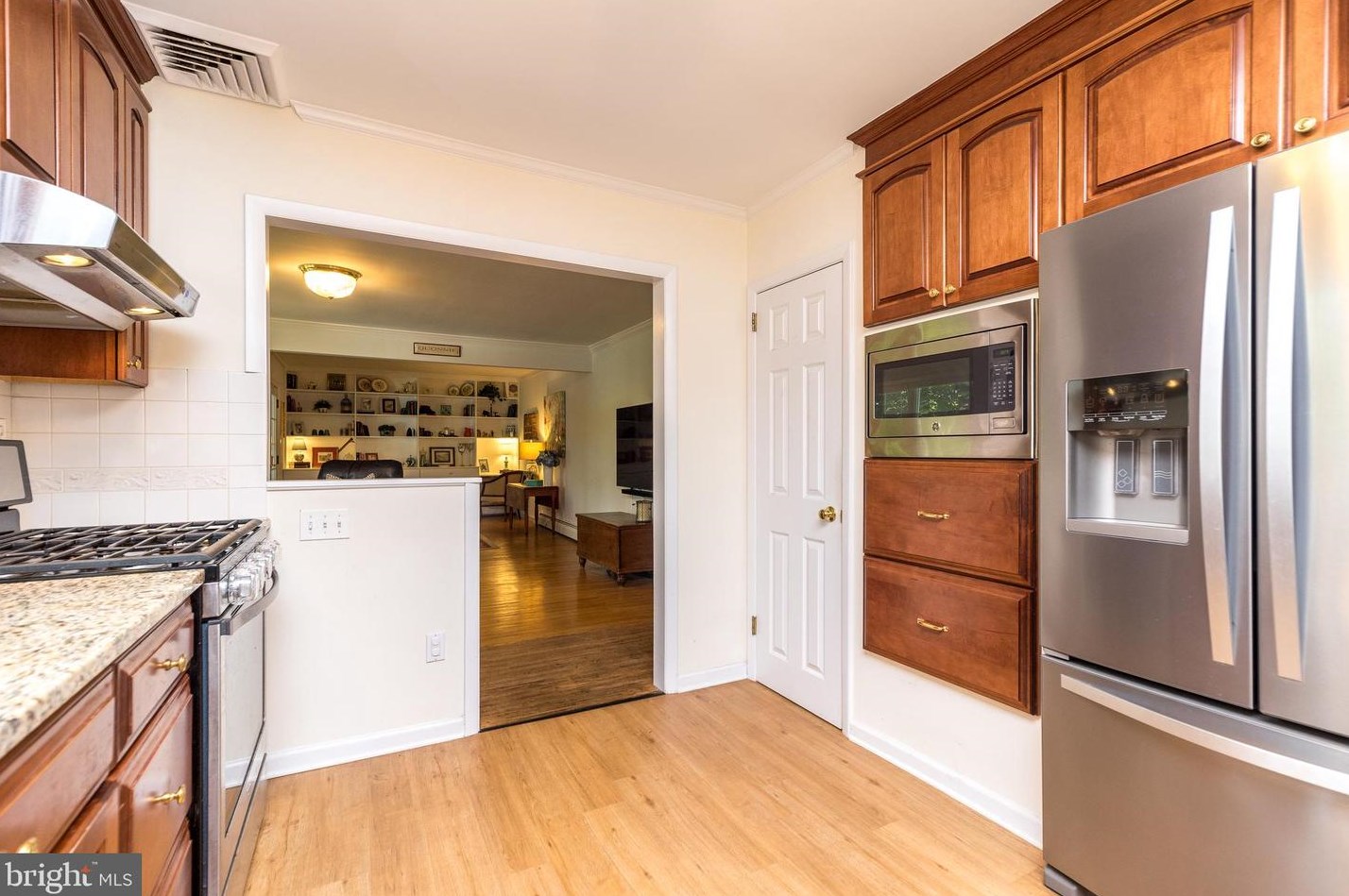 890 Bell Ln, Prospectville PA 19002-2905 exterior