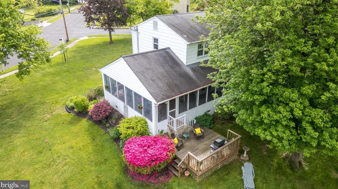 890 Bell Ln, Prospectville PA 19002-2905 exterior